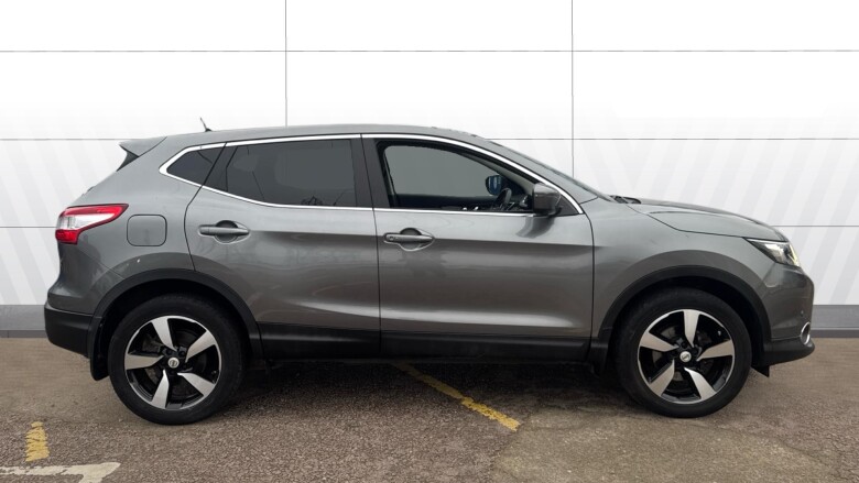 Nissan Qashqai 1.6 DiG-T N-Connecta 5dr Petrol Hatchback